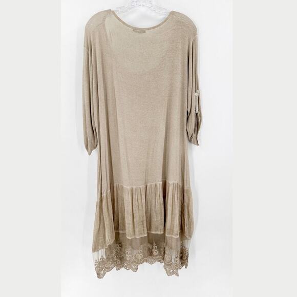 Cherishh Tan Scoop Neck Roll Tab Sleeve Lace Trim Boho Shift Dress Size Medium - Picture 2 of 9